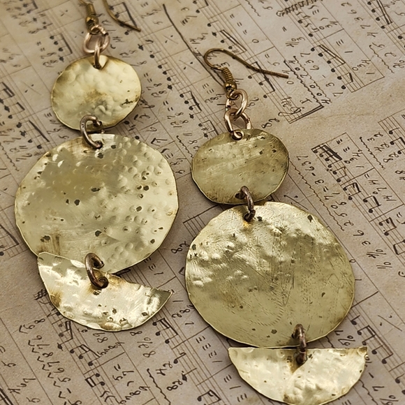 BRASS HAMMERED DANGLING EARRINGS HANDMADE STATEMENT JEWELRY - Picture 8 of 12